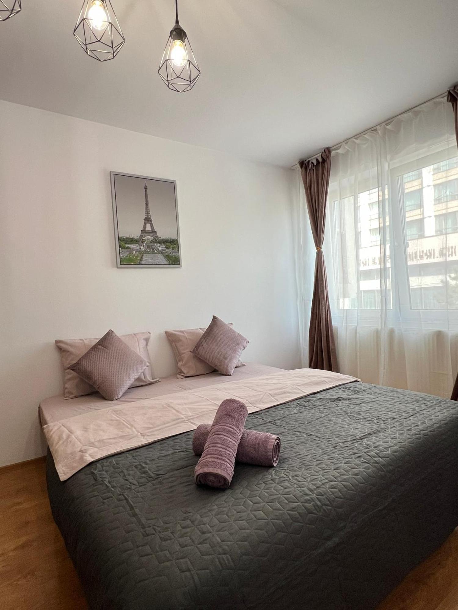 2 Rooms Apartment City Center ヤシ エクステリア 写真