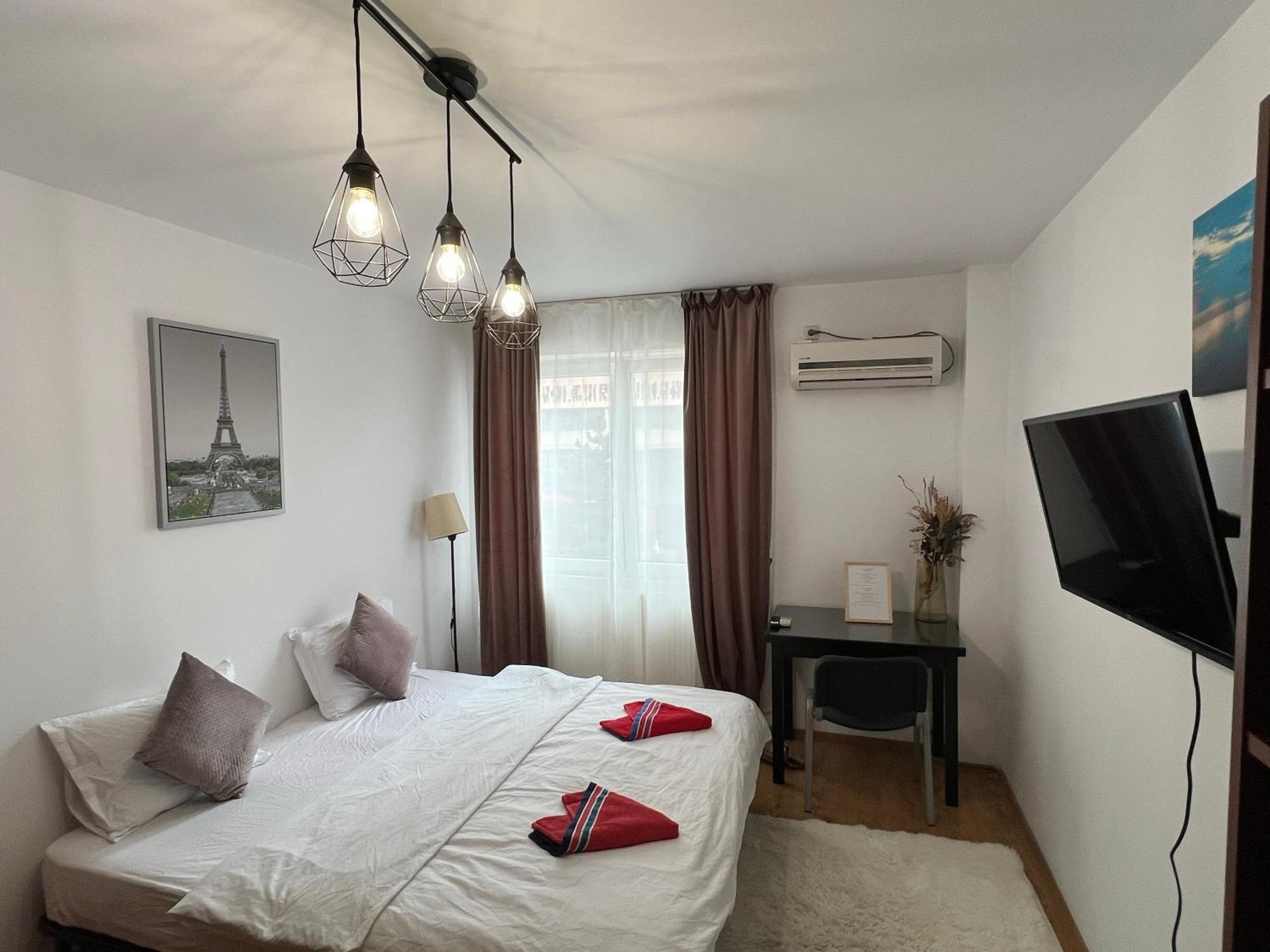 2 Rooms Apartment City Center ヤシ エクステリア 写真